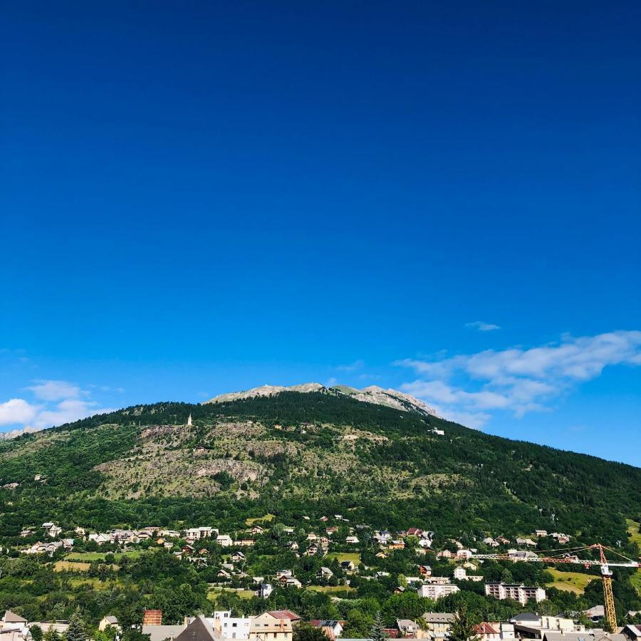 Comme A La Maison A La Montagne Briançon Kültér fotó